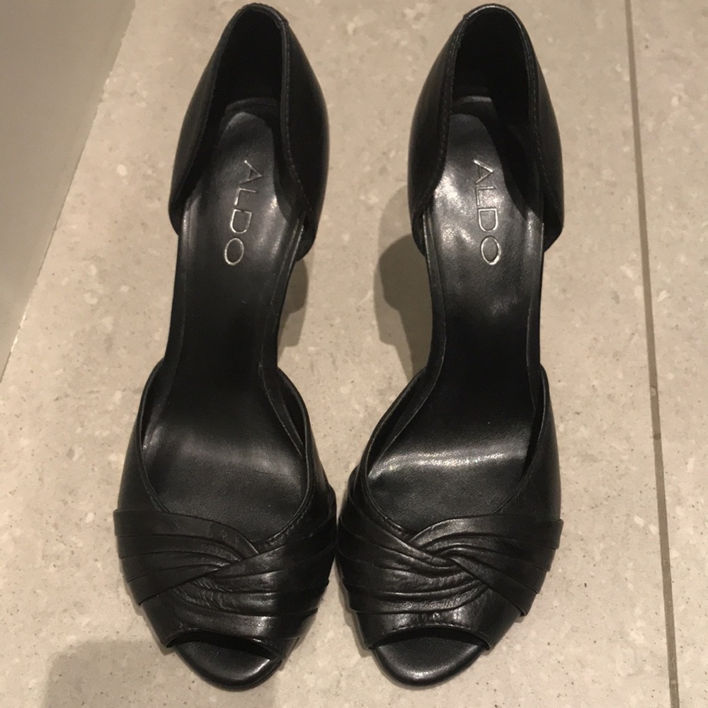 LIKE NEW* ALDO Heels - Picture 2 of 7